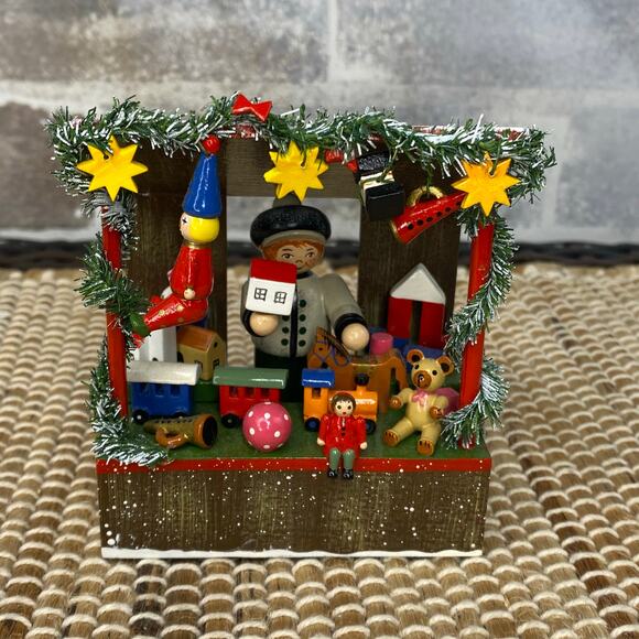 Kathe Wohlfahrt Winter Wonderland Toy Booth Hand Crafted Wooden Christmas Decor - Picture 3 of 16
